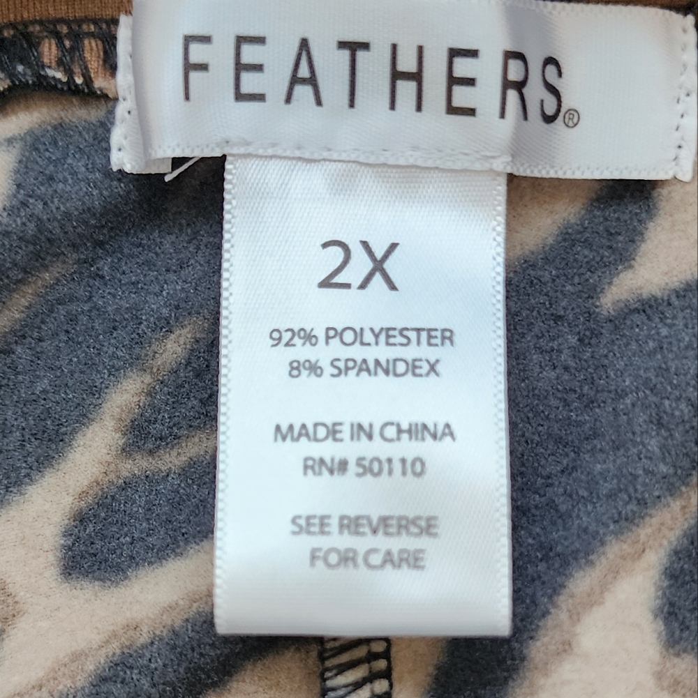 Feathers, Women's Leggins, Size 2XL. - Picture 3 of 3